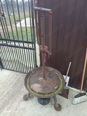 Carpetă executată manual - imagine 2