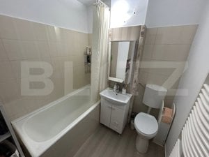 Apartament decomandat cu 3 camere, 70 mp, zona Cetate - imagine 7