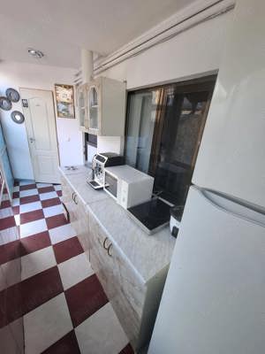 Apartament de inchiriat la CURTE,pe termen scurt sau lung 200ron zi - imagine 2