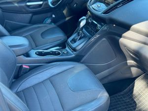 Vand Ford Kuga 2.0 TDCI Powershift Titanium din 2016, pret 10390 euro, 196143 km, stare buna  - imagine 6