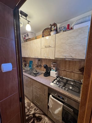 Vând apartament cu 4 camere  - imagine 2