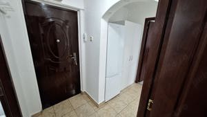 Apartament 2 camere decomandat Gorjului proaspat renovat mobilat utilat -400 Eur -disponibil imediat - imagine 4