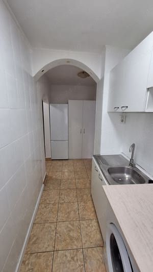 Apartament 2 camere decomandat Gorjului proaspat renovat mobilat utilat -400 Eur -disponibil imediat - imagine 7