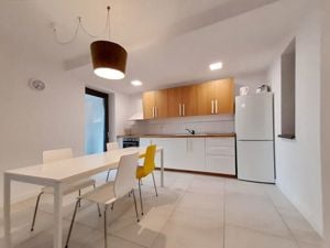 Apartament 3 Camere Inchiriere - Zona Centrala - imagine 6