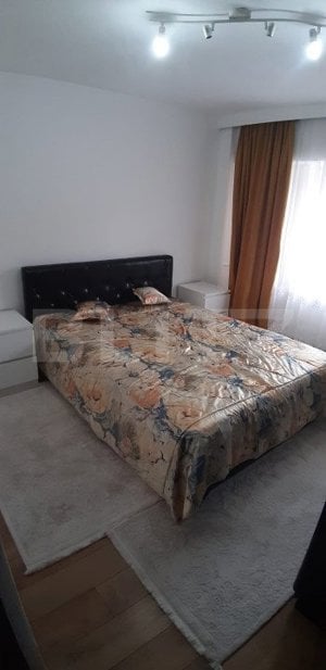 Apartament 3 camere, 68 mp, decomandat, etaj intermediar, zona Obcini