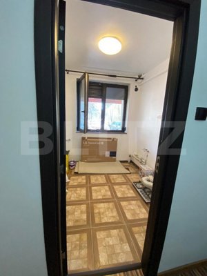 Apartament de vanzare, cu 3 camere, 57 mp, zona Policlinica - imagine 5