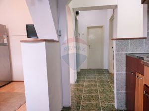 Apartament cu 3 camere de vânzare în zona Central - imagine 4