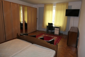 Apartament spatios la vilă, mobilat, zona Podgoria, et. 1