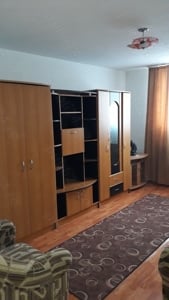 Închiriez apartament mobilat si utilat la demisol - imagine 5