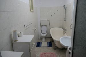 Apartament 2 camere la vilă, mobilat, centrală termică proprie, centru - Podgoria, et. 1 - imagine 5