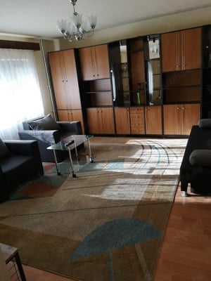 Inchiriez apartament 3 camere