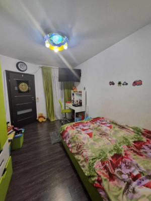 Vanzare vila 5 camere,3 bai, 178mp, teren 409mp, ZONA REZIDENTIALA - imagine 2