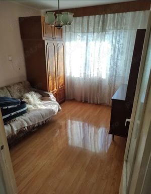 Apartament 3 camere zona Buzaului, etaj 3 - imagine 3