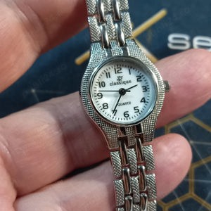 ceas damă fashion CLASSIQUE, păstrat ca nou, funcțional