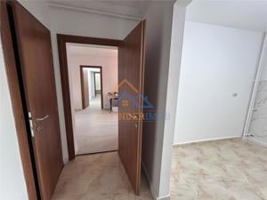 Apartament 3 camere de vanzare Titan - imagine 7