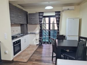 Apartament cu 2 camere , modern, spatios, zona Ronat - imagine 2