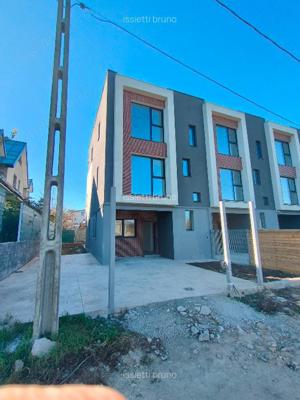 Privat -  Vila noua moderna la pret de apartament   zona Kamsas,  strada Scheia n.11,Constanta - imagine 2