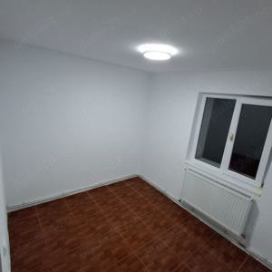 Vand apartament 2 camere Buhusi - imagine 7