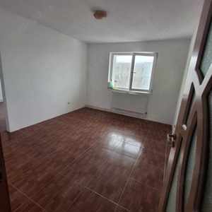 Vand apartament 2 camere Buhusi - imagine 6