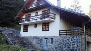 Vanzare Cabana in pitorescul peisaj din Plaiul Foii, Zarnesti Brasov  - imagine 2