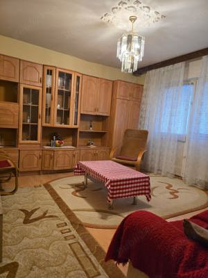 Apartament cu 3 camere decomandat Buziasului etaj 3 amenajat centrala doua bai - imagine 3