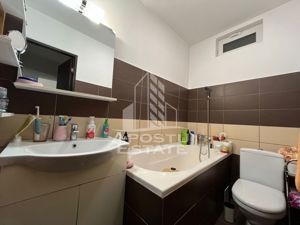 Casa cu 3 camere, renovata, 270mp teren, acces auto, zona Sagului - imagine 9