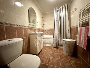 Apartament 3 camere, centrala proprie, situat in zona Dambovita - imagine 6