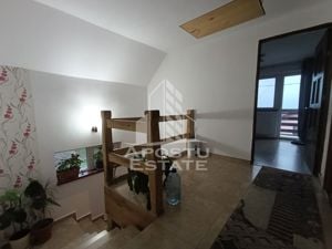 Casa individuala,izolata termic, 5 camere, curte proprie,2 bai, Ronat. - imagine 4