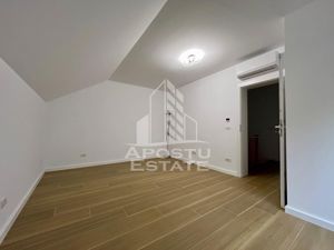 Apartament la casa cu 3 camere si 2 bai, tip penthouse, zona Gh Lazar - imagine 4