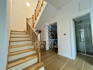 Apartament la casa cu 3 camere si 2 bai, tip penthouse, zona Gh Lazar - imagine 6