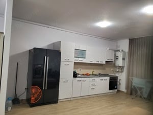 Închiriez apartament 