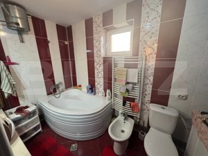 Casa de vanzare, cu 6 camere, 200 mp, zona Hotar - imagine 13