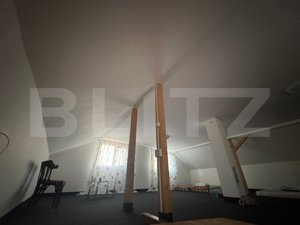 Casa de vanzare, cu 6 camere, 200 mp, zona Hotar - imagine 11