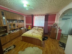 Casa de vanzare, cu 6 camere, 200 mp, zona Hotar - imagine 7