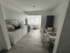 De vanzare apartament cu 2 camere - imagine 2