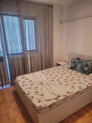 Închiriez apartament 3 camere central 2250 lei - imagine 2