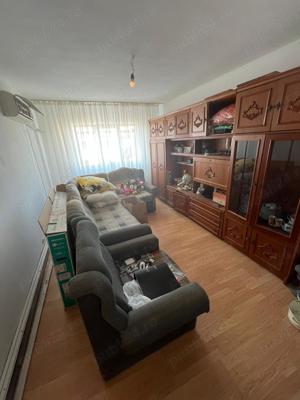 Vand apartament 2 camere decomandat zona City Mall Targu jiu - imagine 9