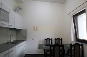 Apartament utilat  modern , situat la parter, curte coumuna privata - imagine 2