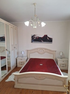 Închiriez apartament în casa ,2 camere - imagine 2