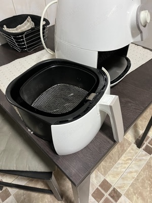 Friteuza fara ulei Philips Airfryer 