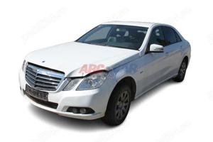 Dezmembrez Mercedes E-Class W212 sedan 3.0 CDI/2.2 CDI 2009-2012 (motor, cutie, jante, bara, usa) - imagine 3