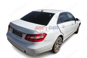 Dezmembrez Mercedes E-Class W212 sedan 3.0 CDI/2.2 CDI 2009-2012 (motor, cutie, jante, bara, usa) - imagine 4