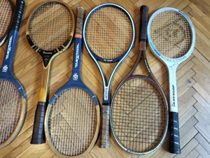 Racahete tenis si mingi de tenis de camp vintage