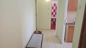 Inchiriez apartament 2 camere decomandat in Deva pe Liliacului, etaj 2, situat pe mijloc, mobilat - imagine 5