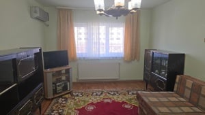 Inchiriez apartament 2 camere decomandat in Deva pe Liliacului, etaj 2, situat pe mijloc, mobilat