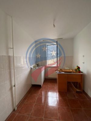 Inchiriere spatiu comercial apartament 2 camere Calea Bucuresti - stomatologie - imagine 4