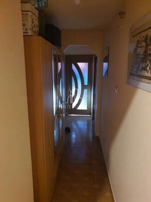 Apartament 3 camere, Et3/9, Zona Dambu - imagine 3