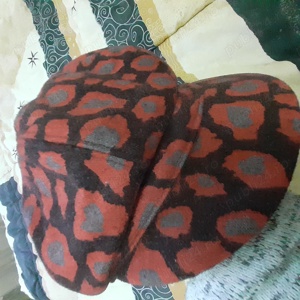 Caciula colorata fete