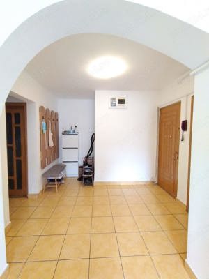 Vand Apartament 3 camere Berceni , str Mariuca 12 ,cu centrala proprie,renovat - imagine 6