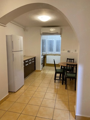 Vand Apartament 3 camere Berceni , str Mariuca 12 ,cu centrala proprie,renovat - imagine 9